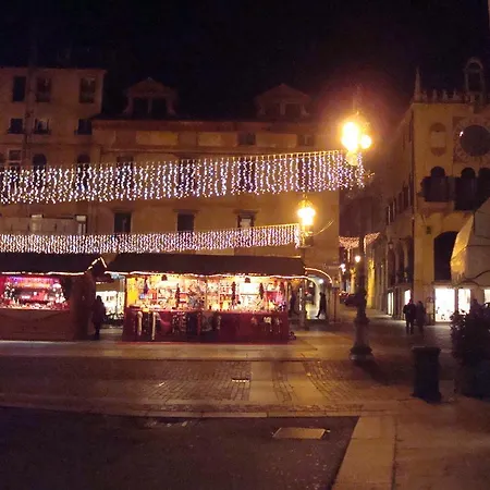 Cristina House ゲストハウス 3*